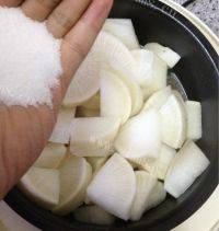电饭煲炖排骨做法图解12)