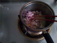美味的南瓜浓汤做法图解5)