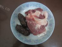 美味的润肠蒸肉饼做法图解1)