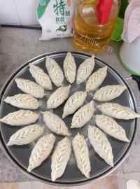 美味的香菇猪肉饺子做法图解2)