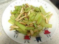 家常菜芹菜香干