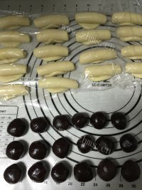 营养丰富的豆沙菊花酥做法图解8)