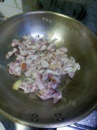 家常菜五花肉炒菜花做法图解5)