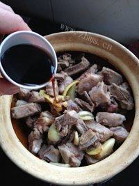 很有食欲的三杯排骨做法图解7)