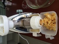 美味的苹果柠檬汁/苹果醋做法图解4)