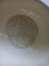 大米绿豆粥做法图解1)