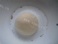 自己做的葱油饼做法图解2)