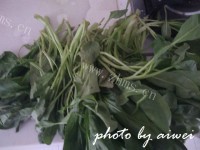 鲜嫩可口的菠菜杆炒鸡蛋做法图解1)
