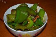 家常菜肉炒青椒