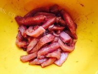 好吃的椒盐柳条肉做法图解3)