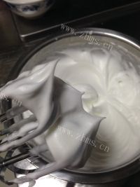美味营养的黑森林蛋糕做法图解9)