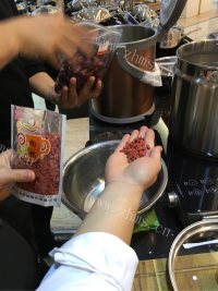 好学的红萝卜排骨汤做法图解4)