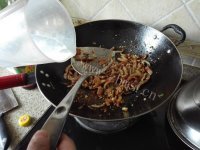 美味佳肴般的爆炒鱿鱼做法图解12)