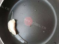色味俱全的香煎饺子做法图解2)