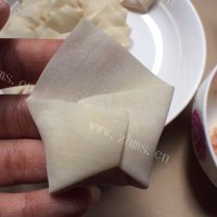 垂涎欲滴的鲜肉小云吞做法图解5)