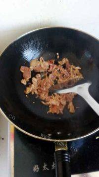 家常菜木耳炒肉做法图解9)