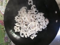 家常菜清炒藕片做法图解3)