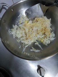 酸菜氽白肉做法图解8)