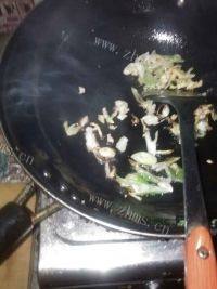 口感丰富的素炒空心菜做法图解4)
