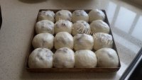 自制葡萄干餐包做法图解8)