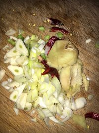 色香味俱全的鸡腿炖土豆做法图解4)