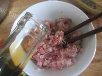 家常菜肉末炒酸豆角做法图解1)