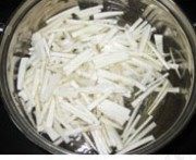 家常菜响油茭白做法图解3)