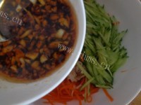 诱人的凉拌金针菇做法图解16)