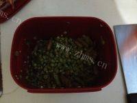 开胃的酸豆角炒鸡胗做法图解4)
