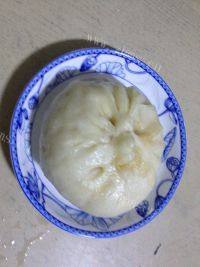 自己做的芹菜肉包子