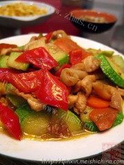 家常菜西葫芦炒鸡脯肉