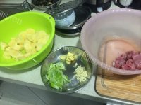 唇齿留香的土豆烧肉做法图解1)