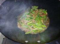 家常菜芹菜肉丝做法图解9)