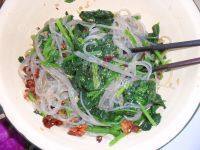 家常菜菠菜拌粉条做法图解7)