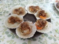 美味的剁椒蒜蓉蒸扇贝做法图解10)