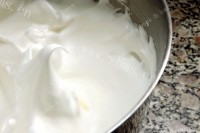 自制百香果戚风蛋糕做法图解8)