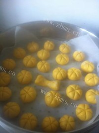 色泽鲜亮的南瓜饼做法图解4)