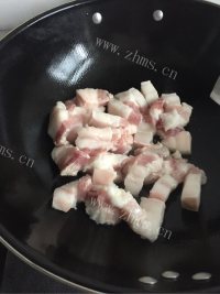 家常菜红烧五花肉做法图解2)