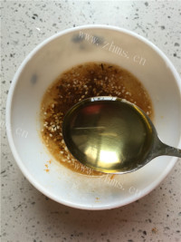 美味的孜然烤鸡翅做法图解9)