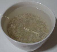 美味的红豆薏米糊做法图解3)