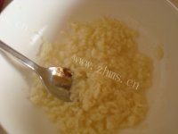 美味的煎肉丸子做法图解2)