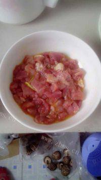 口感饱满的菠萝咕噜肉做法图解2)