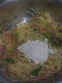 自己做的萝卜丝鸡蛋饼做法图解4)