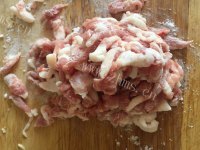 美味的正宗川菜鱼香肉丝做法图解3)