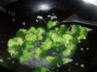 诱人的蒜蓉西兰花
