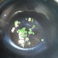 芳香四溢的金针菇汤的做法图解三