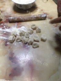 色味俱佳的猪肉韭菜饺子做法图解13)