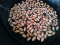 美味凉拌西芹花生米做法图解1)