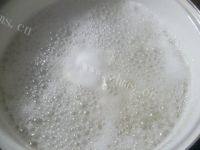 美味的桂花酒酿小圆子做法图解3)