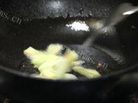 「DIY」青椒炒猪肝做法图解5)
